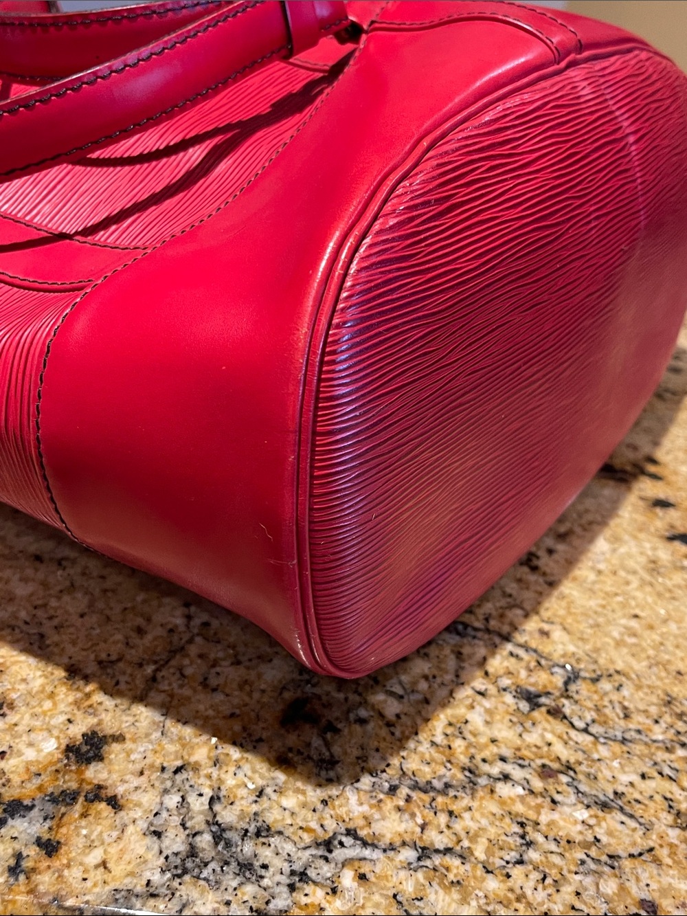 Red epi leather Randonee Louis Vuitton GM sling Bag - Picture 10 of 17